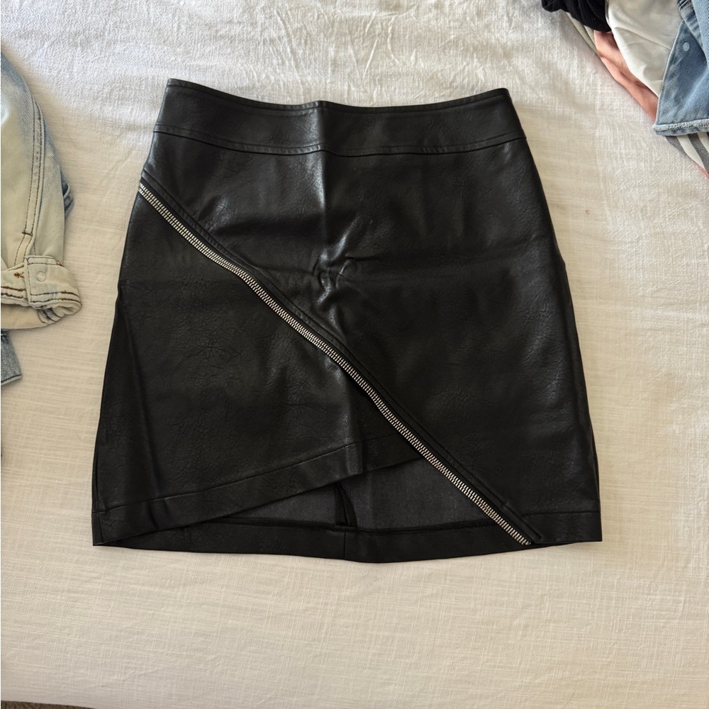 Black Faux Leather Skirt with Zipper Detail
